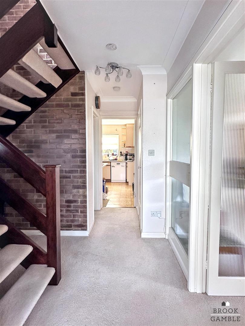 3 Bedroom House. Old Mansion Close in Eastbourne, East Sussex 16